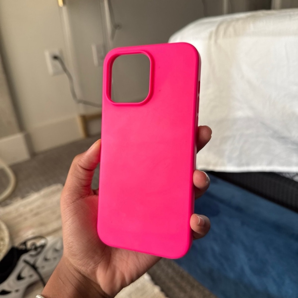 14/15 pro max case Pink Silicone